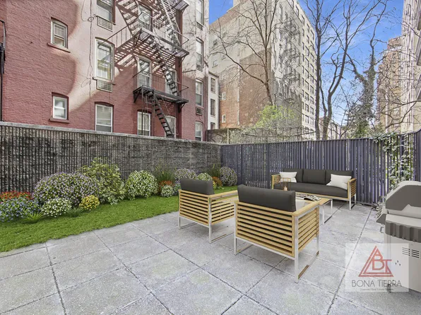 309 East 49th Street 1B image 1 of 14