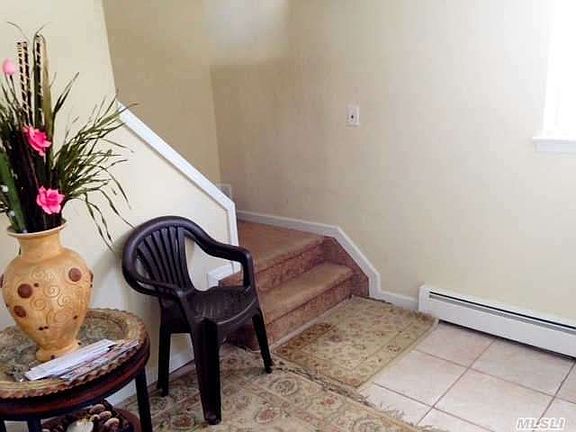 4th image of 30 Woodbine St