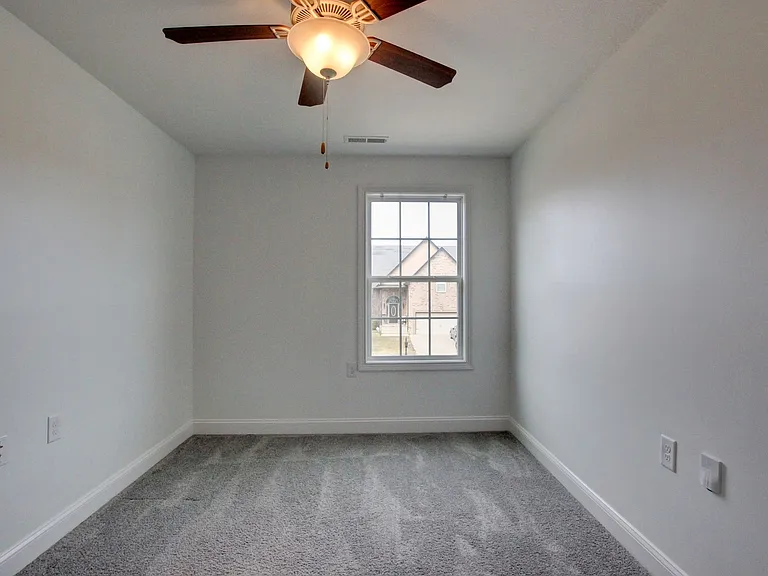 702 Ellie Nat Dr — Photo 34