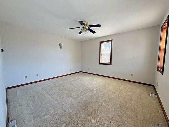 4th image of 245 Sell St