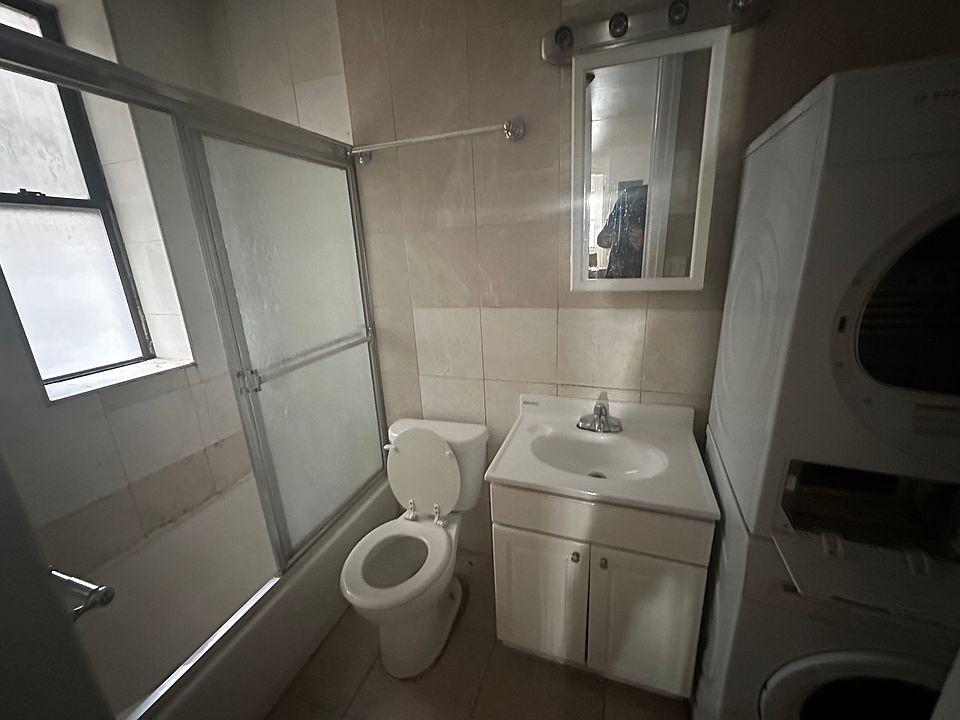 2nd image of 364 S 1st St #1C