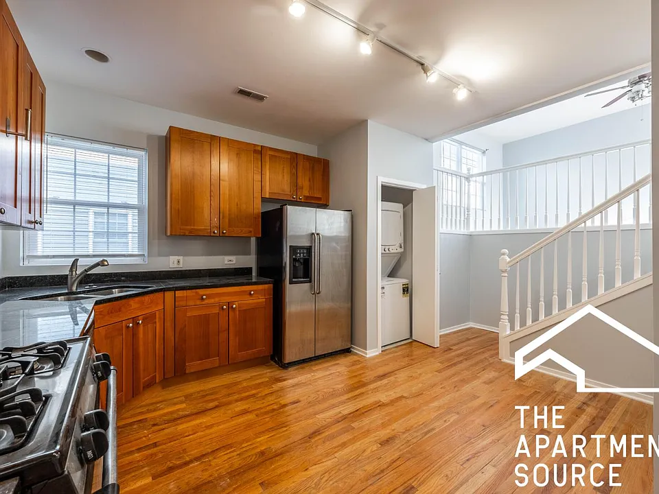 2320 W Adams St #5