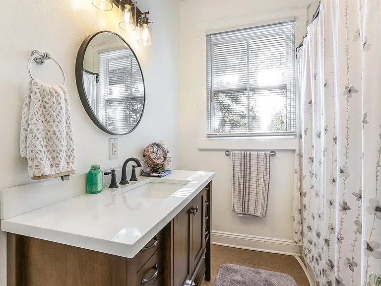 6733 Catina St — Photo 15