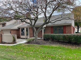 7274 Danbrooke, West Bloomfield, MI 48322