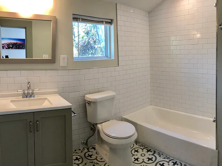 1819 Morris St — Photo 10