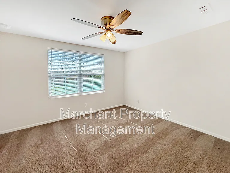 219 Maple Forge Trl — Photo 11
