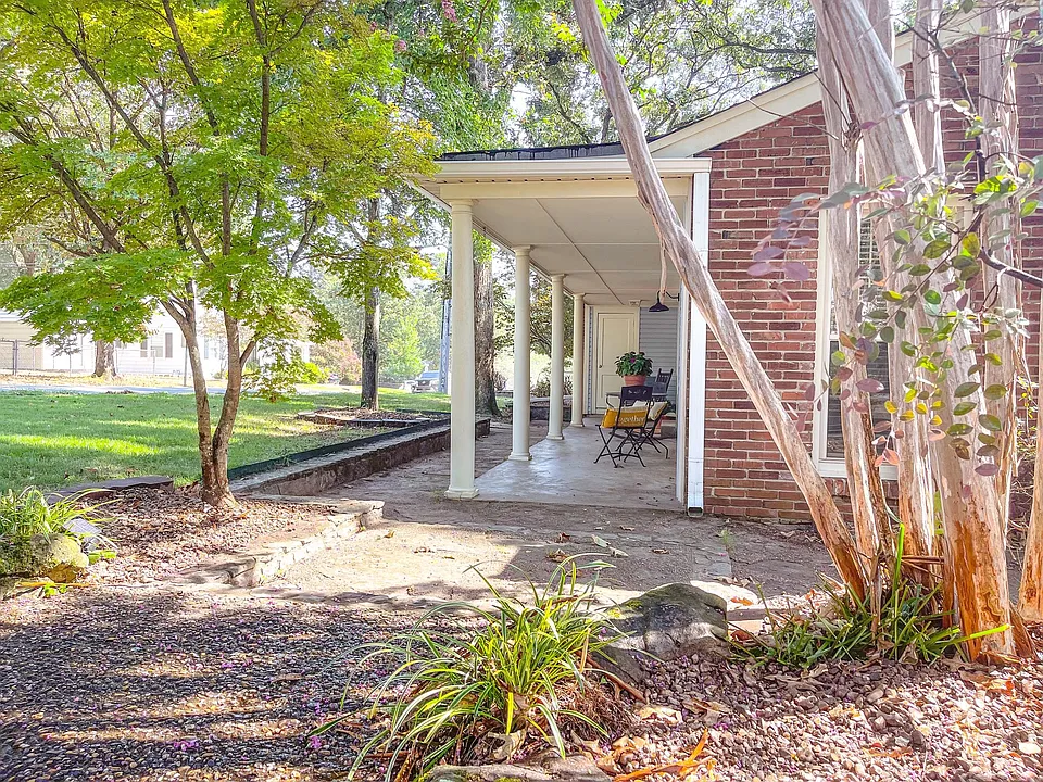 6401 Longwood Rd