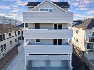 61 Neptune Blvd APT 1A, Long Beach, NY 11561