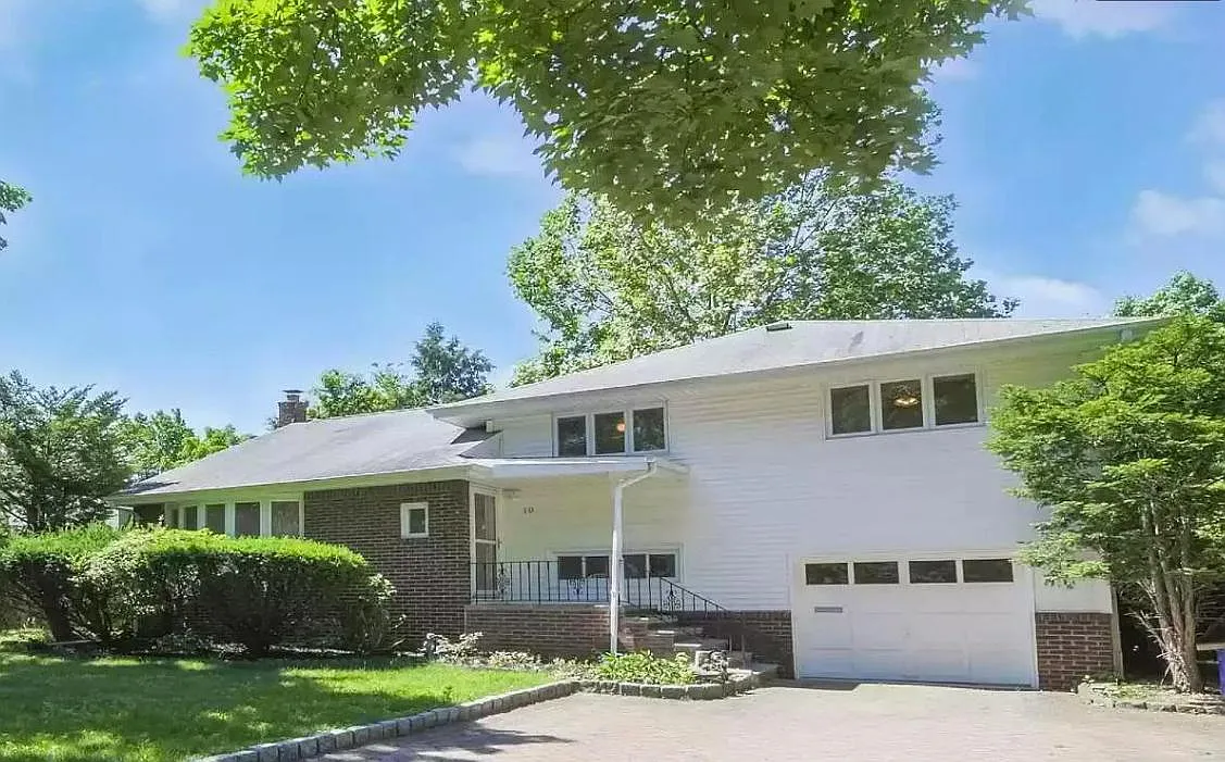 3 bed, $7,500 — Photo 1