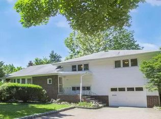 10 Center St, Cresskill, NJ 07626