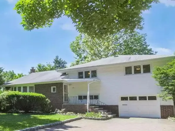 10 Center St, Cresskill, NJ 07626