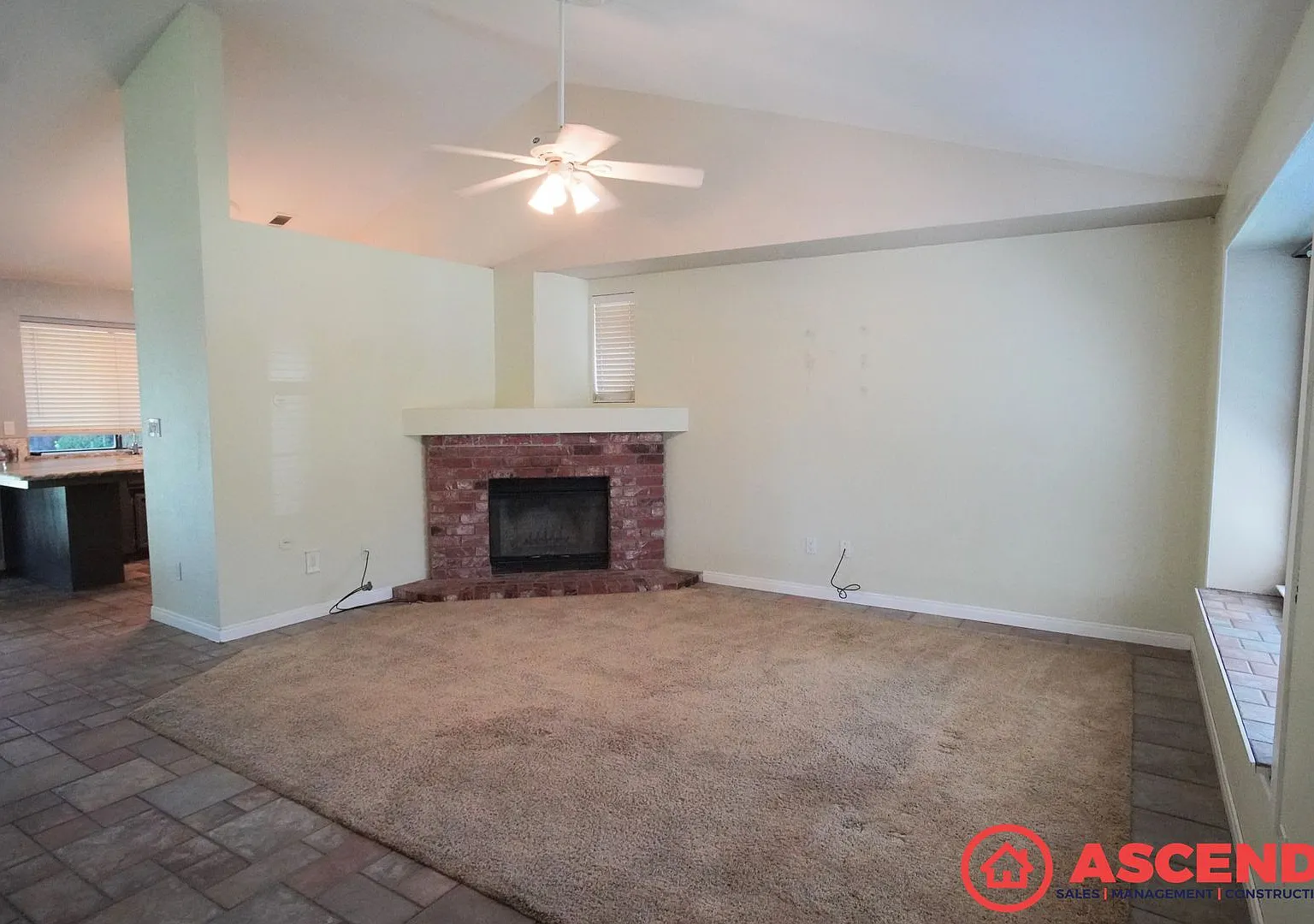Charming 3-Bedroom, 2-Bathroom Home located in The Vibrant City of Bakersfield! — Photo 4