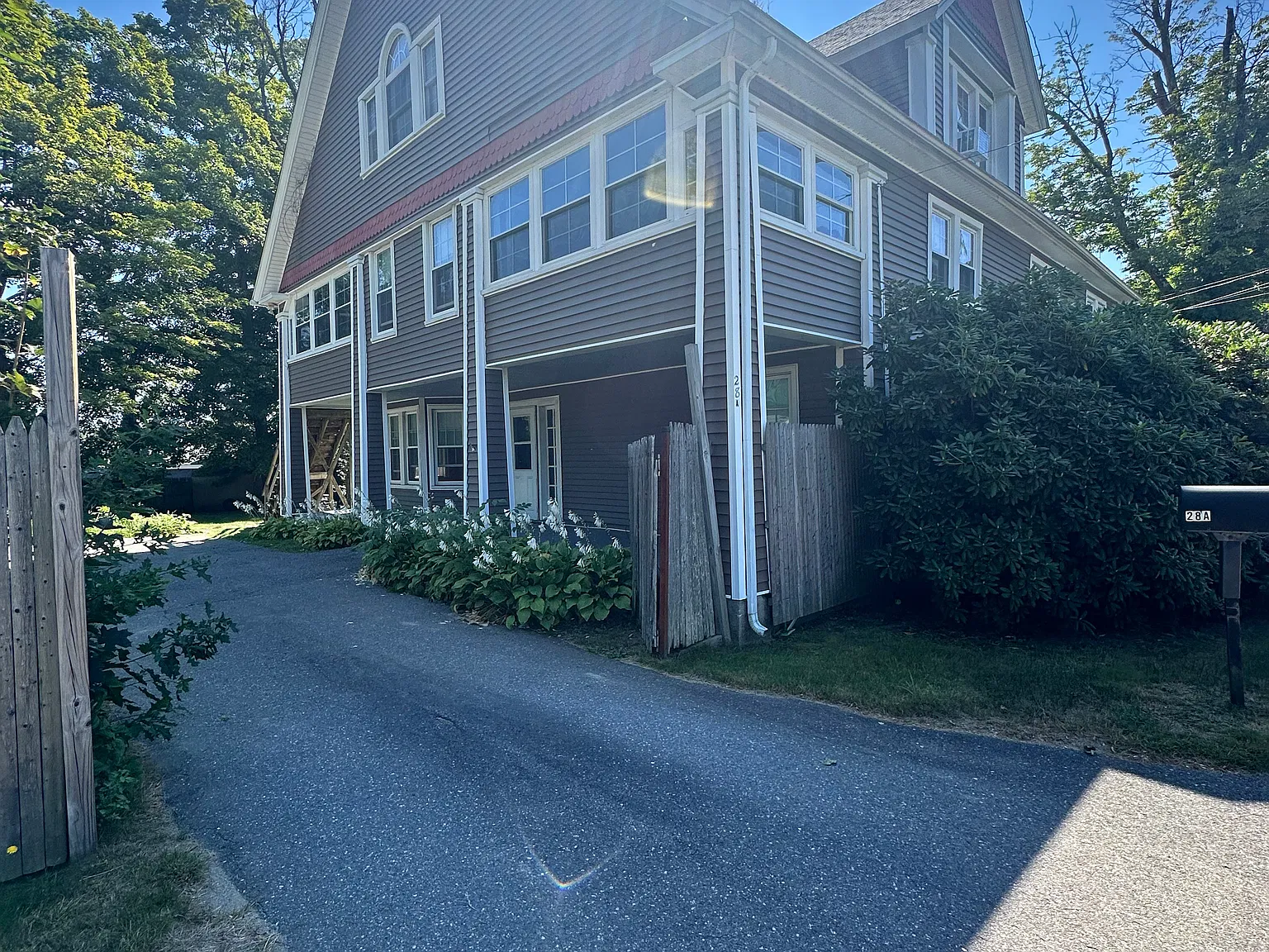 4 bed, 2257 sqft, $3,200 — Photo 3