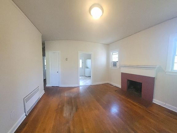 5th image of 1430 Franklin St APT 5