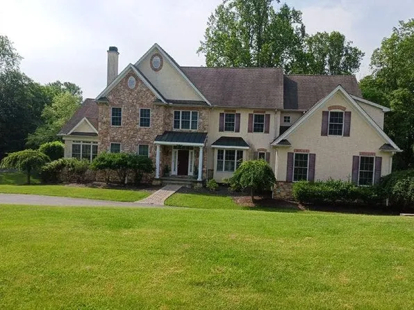 100 Black Cherry La, Chadds Ford, PA 19317