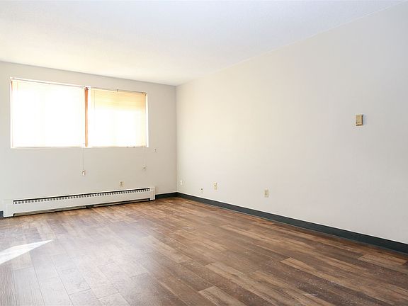 145W 1 LR