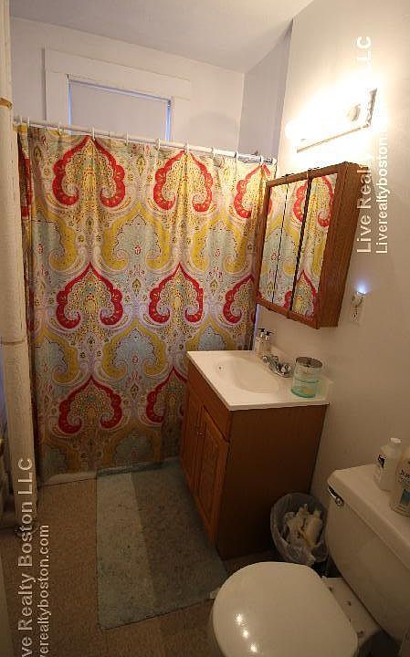 2nd image of 1656 Commonwealth Ave