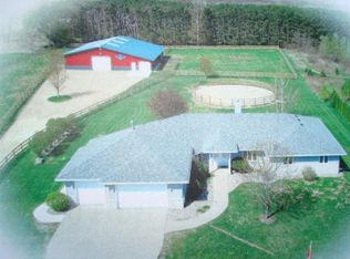 400 Hoel Ave, Stoughton, WI 53589