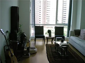 Rented by R New York