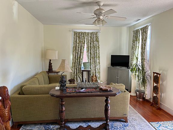 3rd image of 3404 Cutshaw Ave