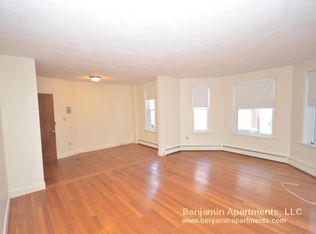 309 Tappan St #1F, Brookline, MA 02445