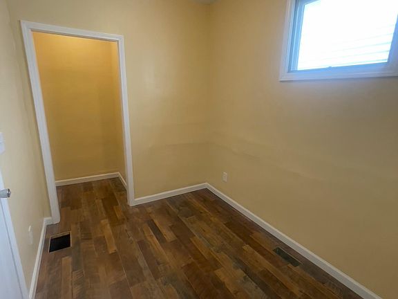 5th image of 380 Willett St Unit 1