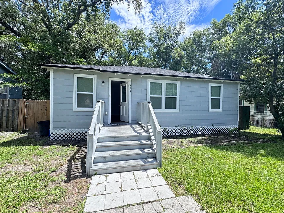 219 Cherokee St