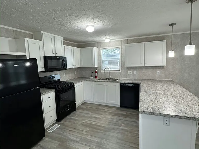 5130 Canterbury Ave #233 — Photo 3