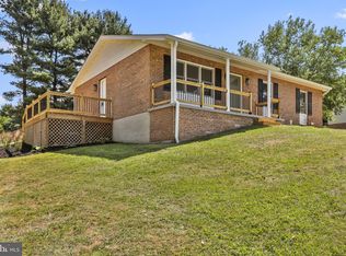 12017 Crystal Falls Dr, Smithsburg, MD 21783