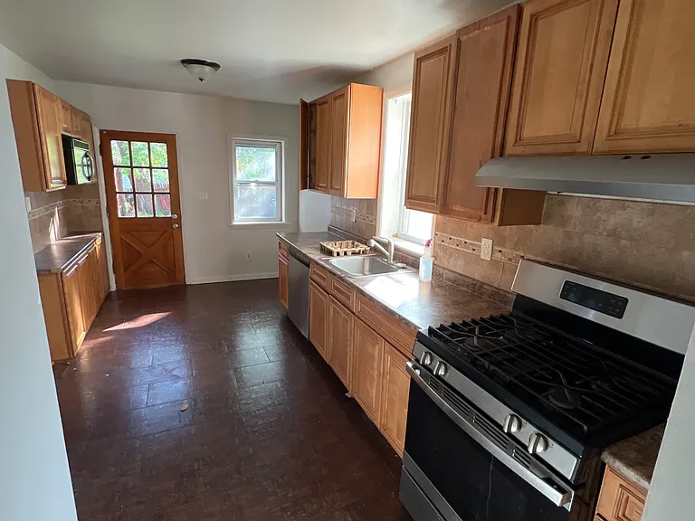 12 Arcadia Ave #1 — Photo 8