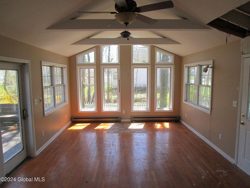 5th image of 111 Lark Street