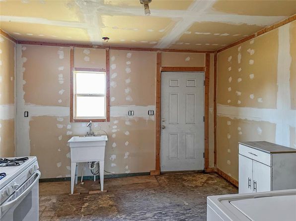 323 S Birch Ave, Erick, OK 73645