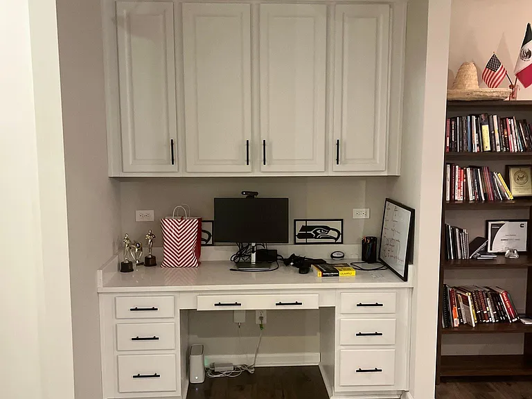 Built-in study/work station