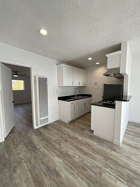 5th image of 12939 Bonaparte Ave #13