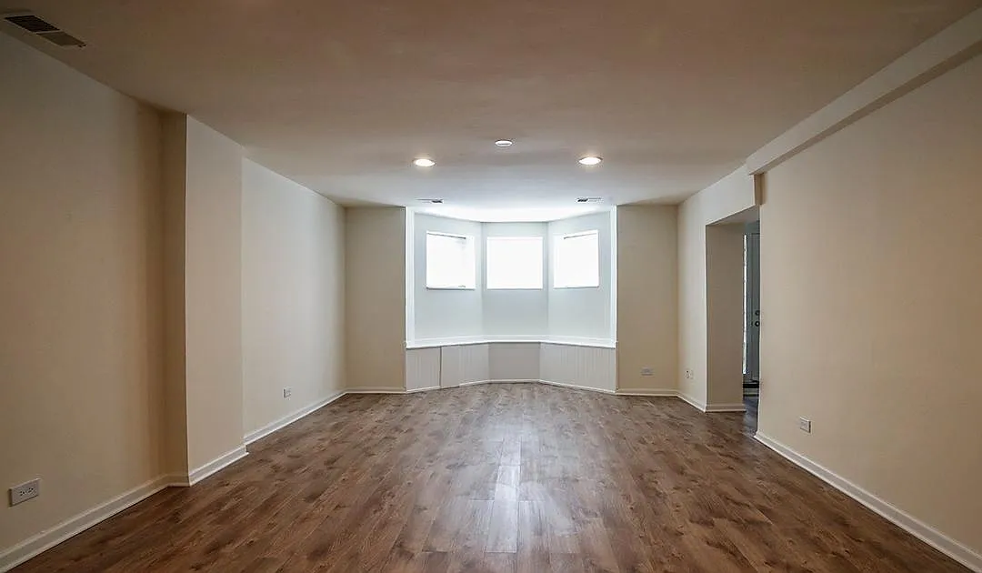 2 bed, 1100 sqft, $2,000 — Photo 3