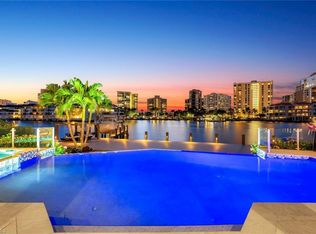 311 Neapolitan Way, Naples, FL 34103