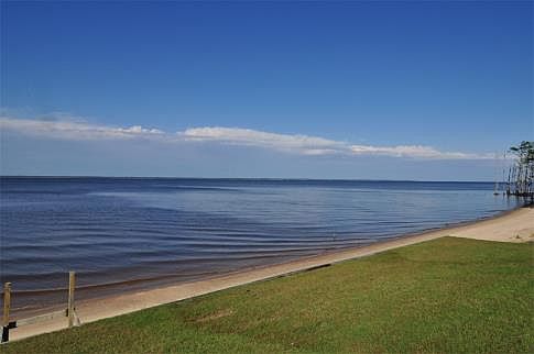 This Home Boasts All the Best Coastal North Carolina Has to Offer!