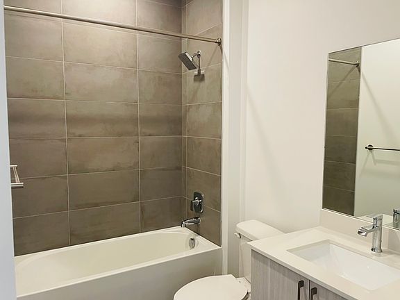5th image of 4001 NW Northwest 17th Ave #409