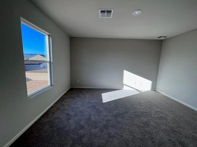 2415 Village Dr — Photo 32