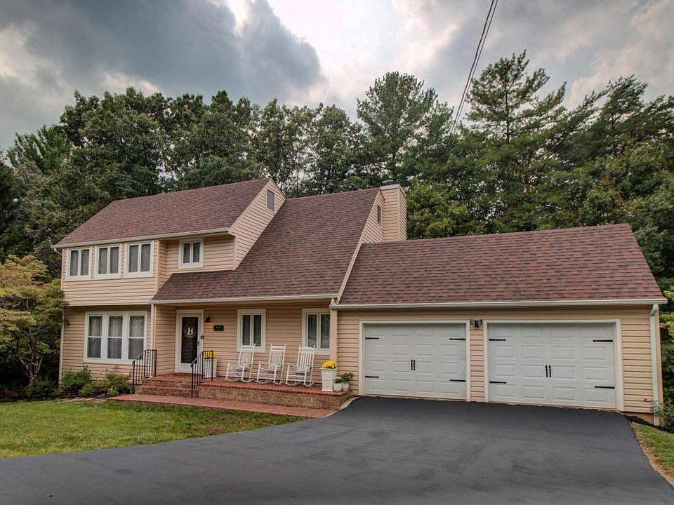 1st image of 6034 Woodcock Cir