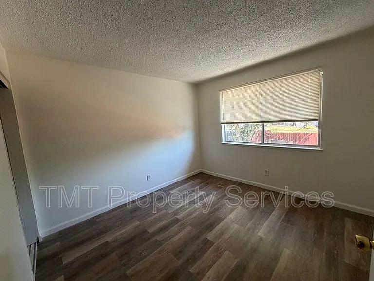 5519 Keoncrest Cir #4 — Photo 17