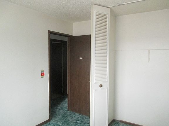 3rd image of 108 Oak Dr
