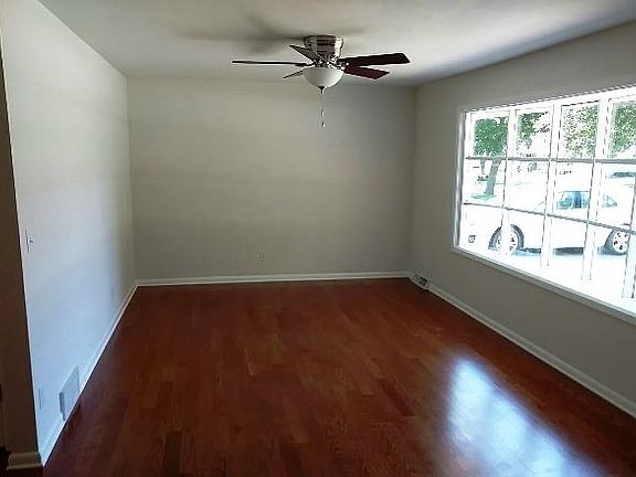 2nd image of 2302 Crane Dr