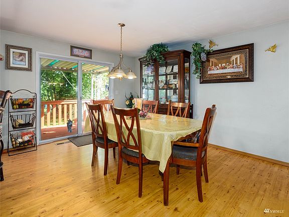 3rd image of 1215 E 56th Street