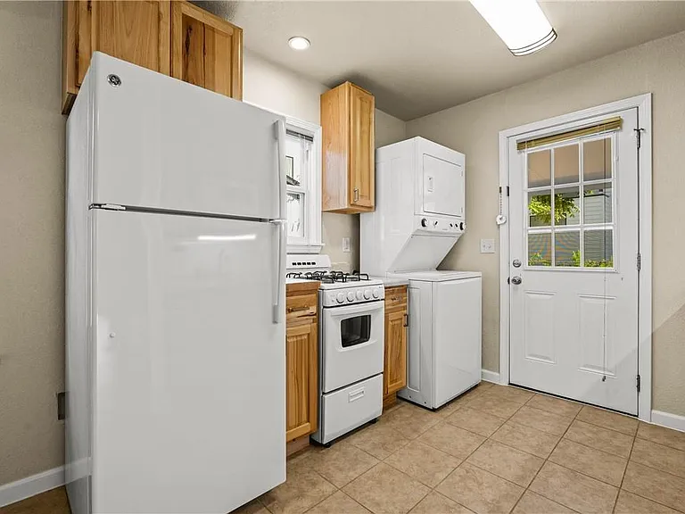 1700 Cullen Ave #B — Photo 10