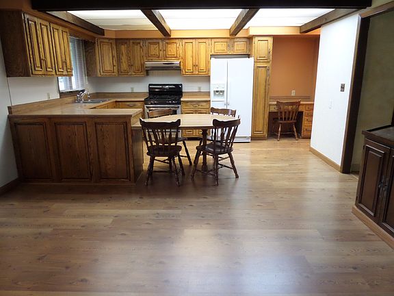 kitchen/family room