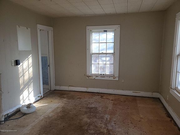 5th image of 820 S Fairmont St