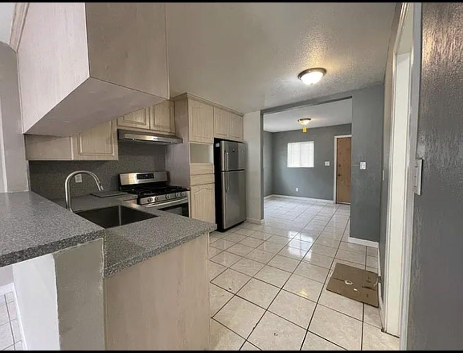 2nd image of 45 S Kern Ave