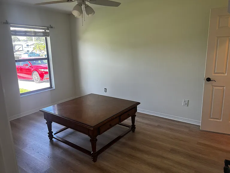 4025 Vermont Ln — Photo 8