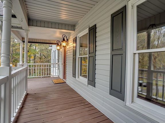 4th image of 144 Cypress Dr